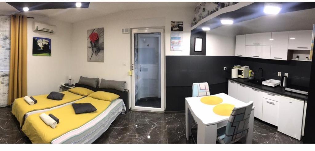 Studio Dama Blizina Amfiteatra I Bus Kolodvora ,Besplatan Privatni Parking,Self-Check- In بولا المظهر الخارجي الصورة